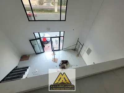 فرصة تجارية مميزة لأصحاب المشاريع والأنشطة التجارية، محل للإيجار في موقع حيوي واستراتيجي داخل واحدة من أكثر المناطق نشاطاً في إمارة عجمان.