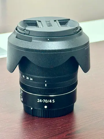 Nikon Z 24-70mm f/4 S