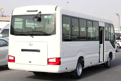 2025 Toyota COASTER — фото 2