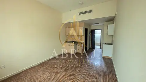 Huge Studio Apartment available only 23k on street building in muwalia commercial