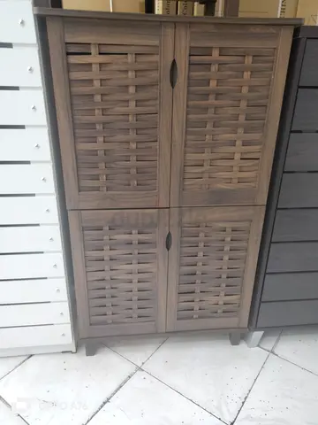 Big shoes rack