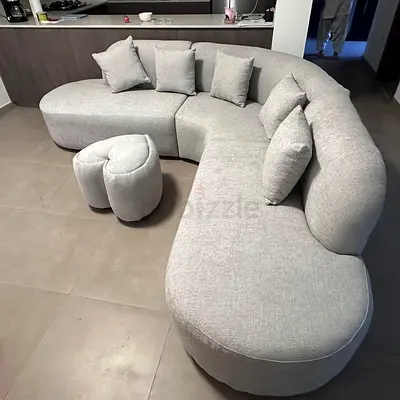 Contemporary Brand New Sofa Set Featuring Exceptional Comfort and Elegant Modern Craftsmanship