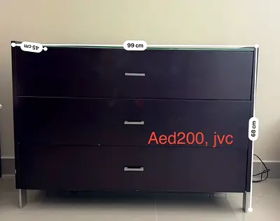 Chest of drawers