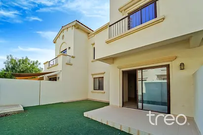 Close to pool and park | Mira 2 | VOT