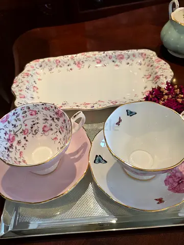 Royal albert cups and tray