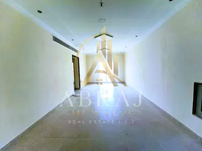 Spacious 2BHK With big hall , wardrobe, 2 full Washrooms, Balcony and parking