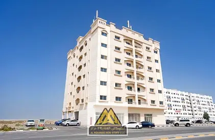 دخل سنوي صافٍ 1.8 مليون | عائد استثماري 11.25% | 48 شقة و4 محلات | عقود مستقرة | مبنى سكني تجاري متكامل