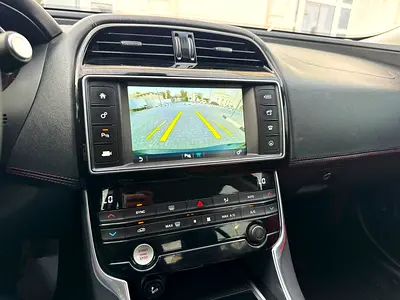صورة 16 لـ 2016 Jaguar XE