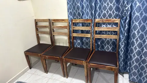 Tabile, Chair