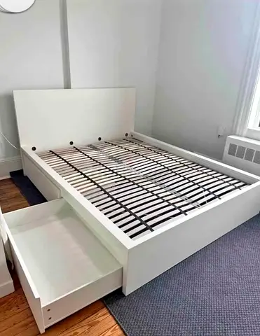 Ikea malm King size bed with matters 2 storage