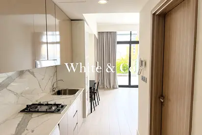 GREAT VALUE | VACANT | STUNNING LOCATION