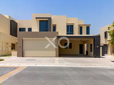 Exclusive | 4 Bed | Corner Unit | Vacant