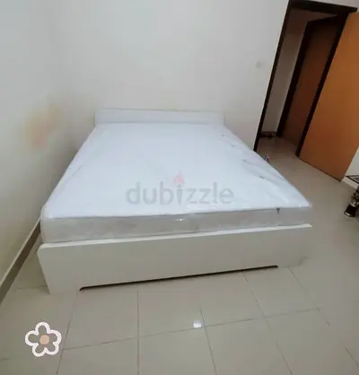 Ikea askovol king size bed frame with Ikea mattress 180×200cm