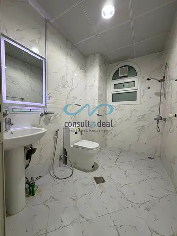 Amazing Studio Monthly 3200 Parking inside in Mohamed Bin Zayed City