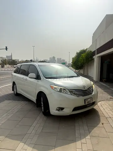 Toyota Sienna AWD limited