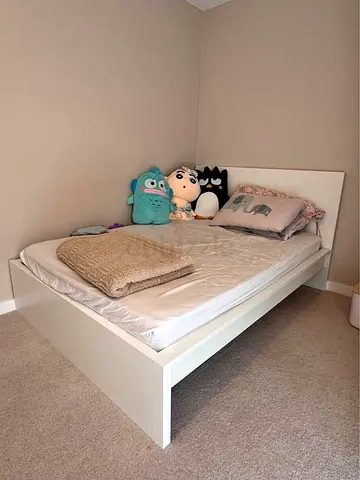 IKEA king Bed frame with IKEA mattress 180x200