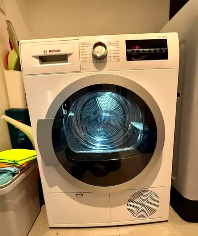 Free Delivery- BOSCH Series 6 9KG 💯 Dryer Clothes Latest Model With Digital Clock 60x60 cm