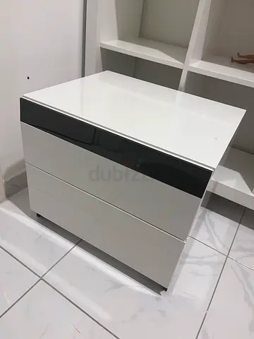 Side bed table with drawers