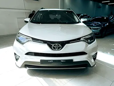 2016 Toyota RAV 4 — фото 3