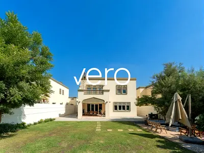 Private Pool | D6 3BR Ensuite | Vacant