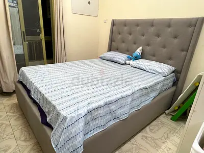 Queen size Bed with Mattress