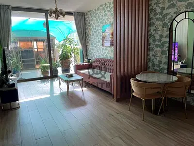 Modern 1 BR + Study | Fully Furnished | Vacant
