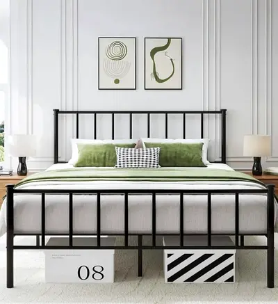 Black Metal Frame Double Bed with Simple Headboard (Used, Good Condition) size 120x200
