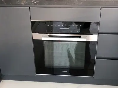 Built-in Miele Electric Oven — Good Condition