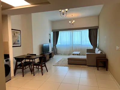 UNFURNISHED | SPACIOUS | COMMUNITY VIEW