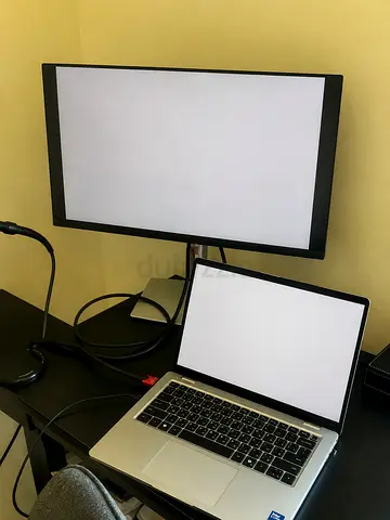 External Monitor and Stand - Good Working Condition hdmi