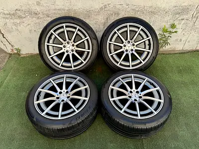 Original Mercedes Benz S63 20” Rims and Tyres