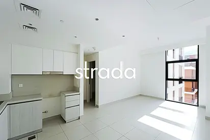 Pool View | Central Location | Sept 1st Vacant