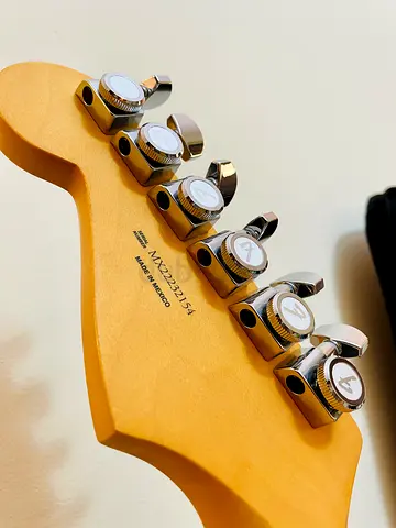 Fender Electric Guitar HSS with locking tuner