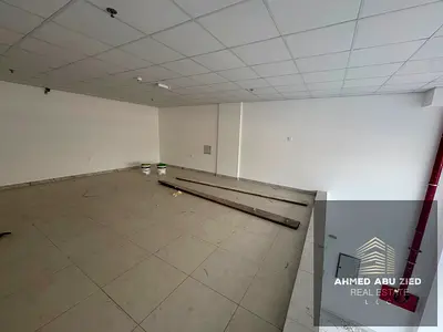 فرصة استثمارية _محل يصلح لجميع الانشطة التجارية _موقع مثالي _تبلغ مساحته 862_صيانة كاملة علي المالك _قريب من موقع الخدمات _السعر الافضل _اول مستاجر
