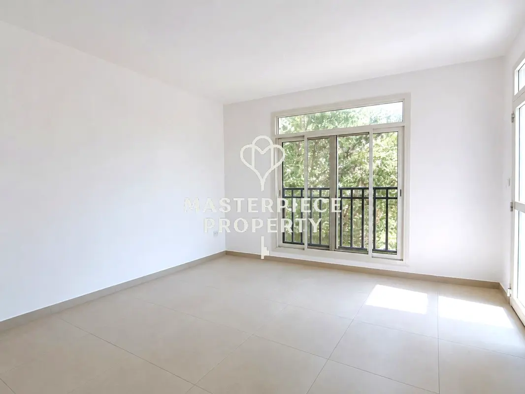 Single-Middle Townhouse | Rented | Community View