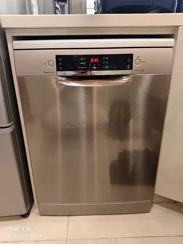 Free delivery Bosch series 4 digital 3 rack dishwasher in stainless steel - good working condition