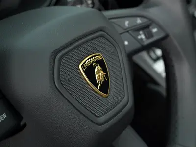 2024 Lamborghini URUS — миниатюра 20