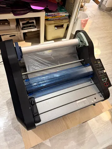 Laminating Machine