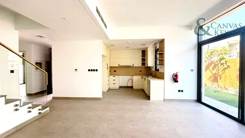 VACANT | NEAR POOL & PARK | WELL MAINTAINED