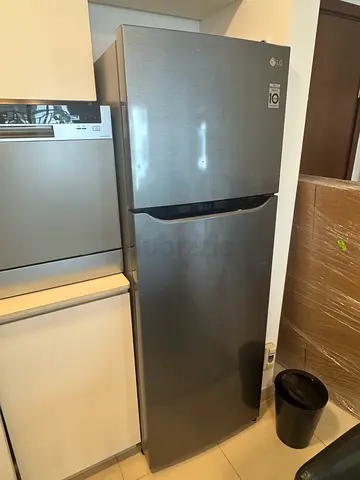 LG single-door refrigerator in good working condition