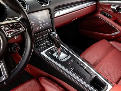 صورة 9 لـ 2017 Porsche 718