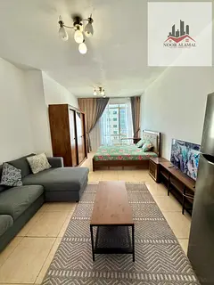 Sharjah, Al Khan, Al Shati Tower 1: Large studio with a kitchen and bathroom.