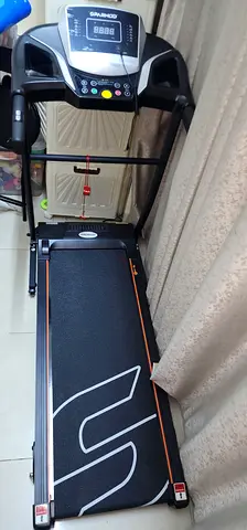 Good condition Treadmill for AED 550