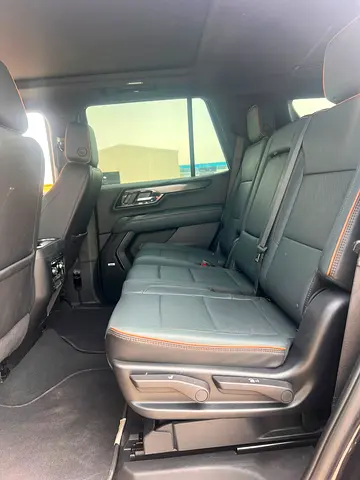 صورة 10 لـ 2025 GMC YUKON