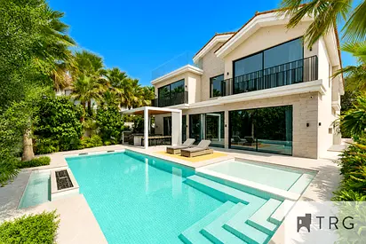 Bespoke Turn Key Villa | Lake & Skyline View | Furnished