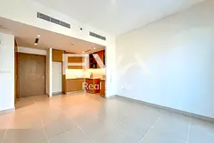 UNFURNISHED | VACANT | PRIME LOCATION