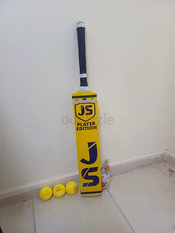 JS Player Edition Cricket Bat with Balls - Good Condition