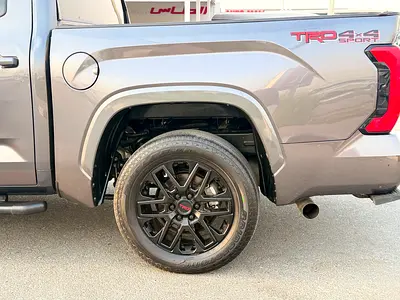 صورة 17 لـ 2023 Toyota TUNDRA