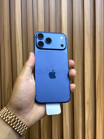 iPhone 17 Pro Max — 256GB Battery health 100% cycle 1 Condition Like New ESIM
