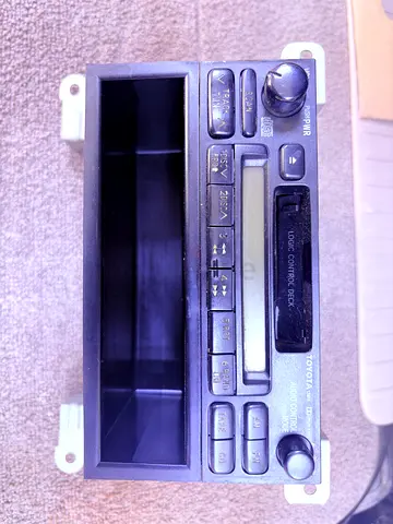 Toyota LC 100 series original OEM Car Stereo and 4 Speaker